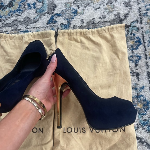 Louis Vuitton Lock Platform Peep Toe Pump in Navy size 38.5 - Picture 10 of 10